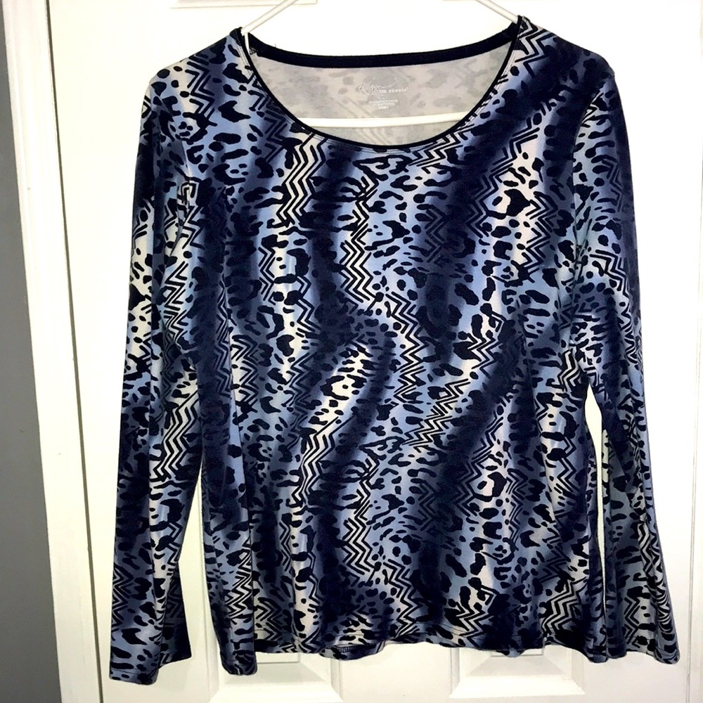 *SOLD* Kim Rogers long sleeve tee!